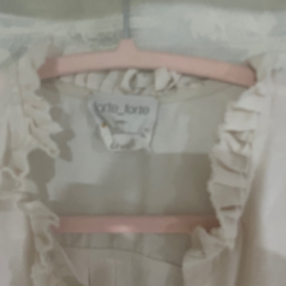 Long sleeve Cream Ruffle Blouse L - Picture 2 of 5